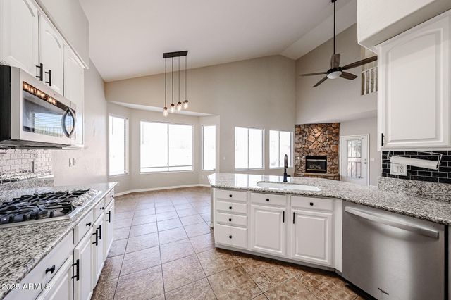 6506 W Molly Lane, Phoenix, AZ 85083