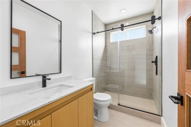 6554 Balboa Boulevard, Los Angeles, CA 91406