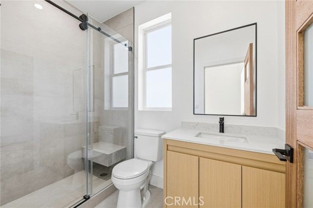 6554 Balboa Boulevard, Los Angeles, CA 91406