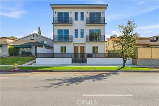 6554 Balboa Boulevard, Los Angeles, CA 91406