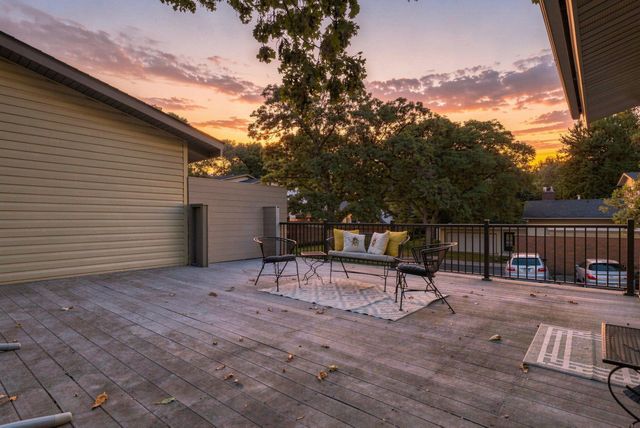 9701 Mill Creek Drive, Eden Prairie, MN 55347