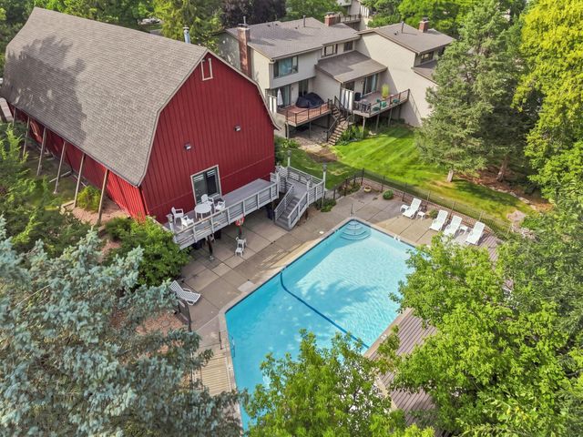 9701 Mill Creek Drive, Eden Prairie, MN 55347