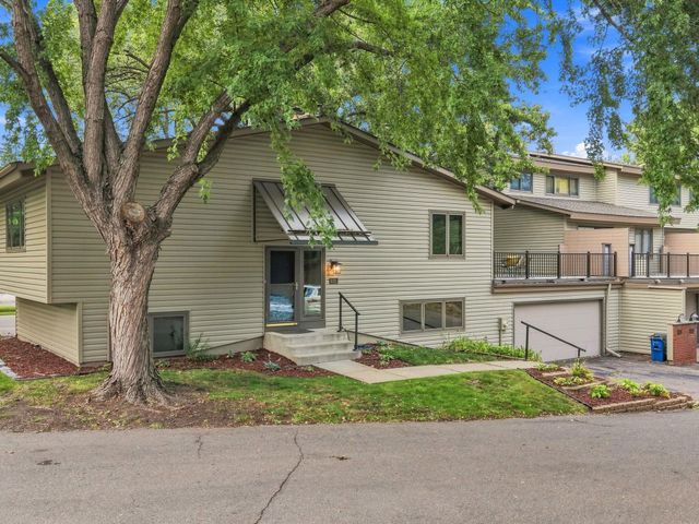 9701 Mill Creek Drive, Eden Prairie, MN 55347