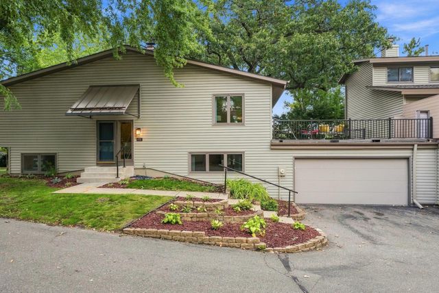 9701 Mill Creek Drive, Eden Prairie, MN 55347