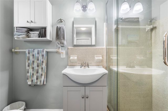 11781 68TH AVENUE, Seminole, FL 33772