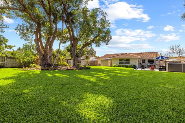 11781 68TH AVENUE, Seminole, FL 33772