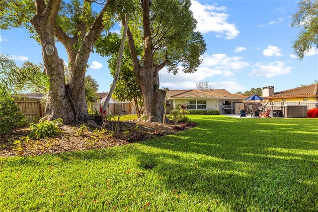 11781 68TH AVENUE, Seminole, FL 33772