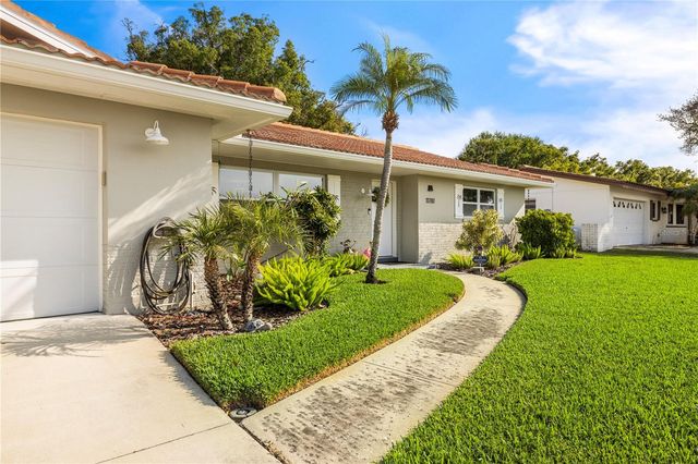 11781 68TH AVENUE, Seminole, FL 33772