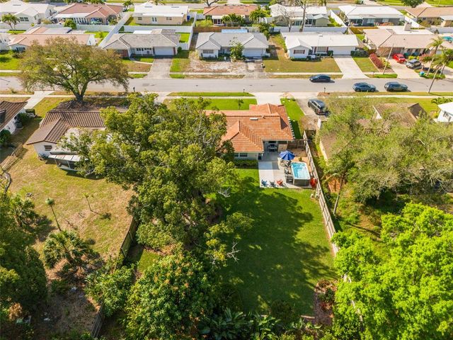 11781 68TH AVENUE, Seminole, FL 33772