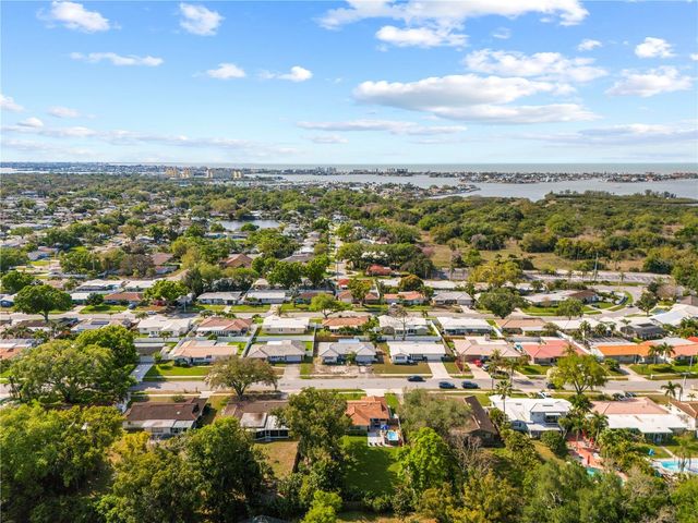 11781 68TH AVENUE, Seminole, FL 33772