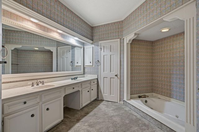 15235 Rainhollow Drive, Houston, TX 77070