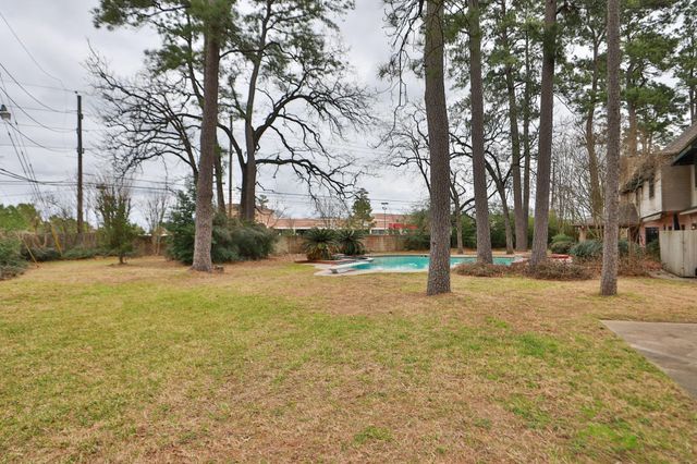 15235 Rainhollow Drive, Houston, TX 77070