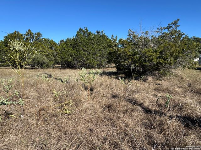 725 private road 1514, Bandera, TX 78003