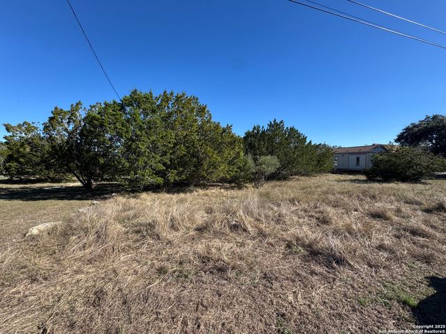 725 private road 1514, Bandera, TX 78003