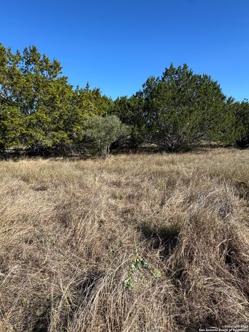 725 private road 1514, Bandera, TX 78003