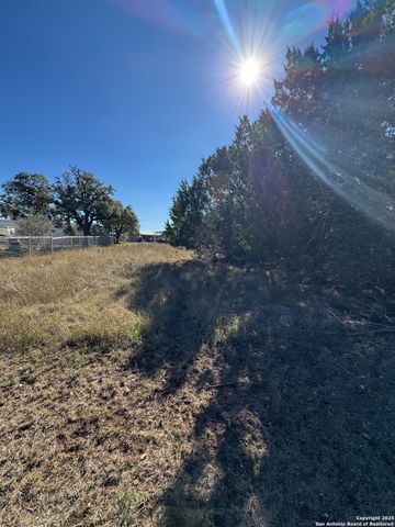 725 private road 1514, Bandera, TX 78003