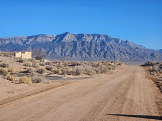 6605 Milpa Alta Road NE, Rio Rancho, NM 87144