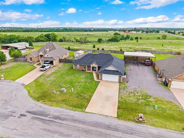 11217 NE Jere Layne, Elgin, OK 73538