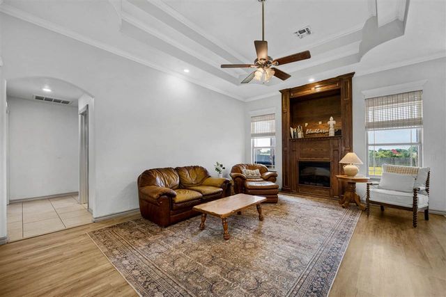 11217 NE Jere Layne, Elgin, OK 73538