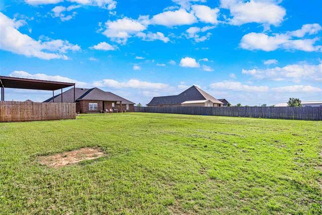 11217 NE Jere Layne, Elgin, OK 73538