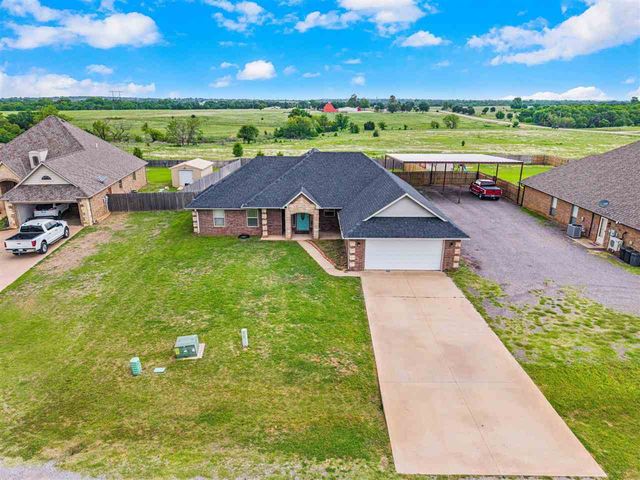 11217 NE Jere Layne, Elgin, OK 73538