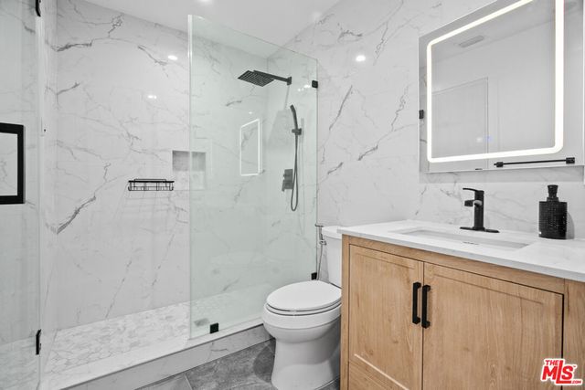 14346 Killion Street, Sherman Oaks, CA 91401