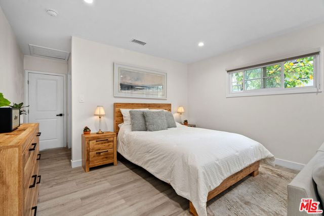 14346 Killion Street, Sherman Oaks, CA 91401