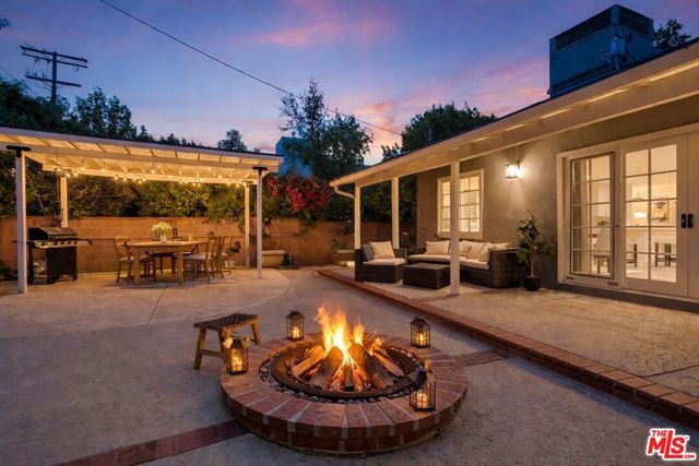14346 Killion Street, Sherman Oaks, CA 91401