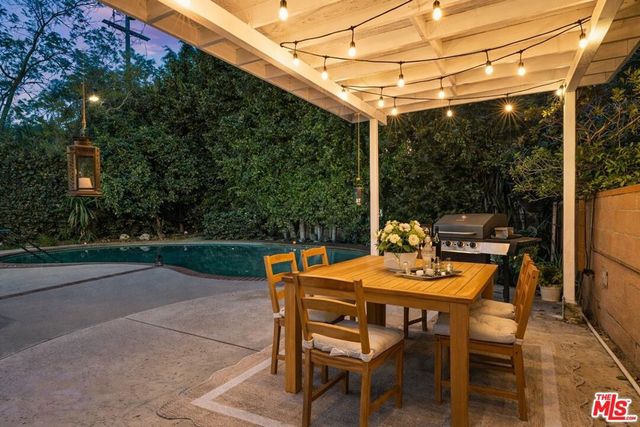14346 Killion Street, Sherman Oaks, CA 91401
