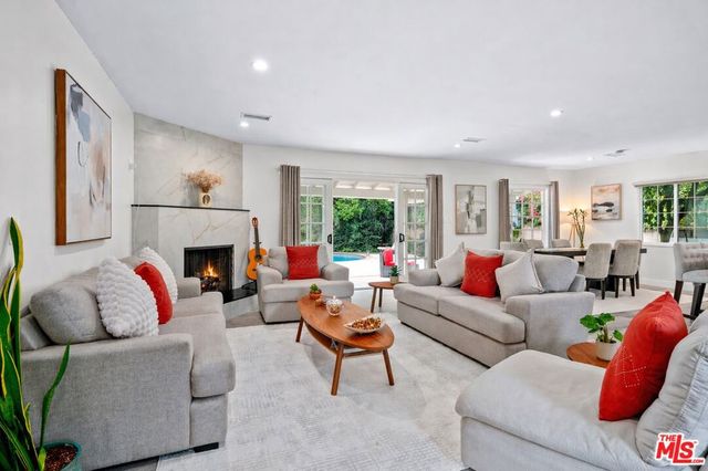 14346 Killion Street, Sherman Oaks, CA 91401