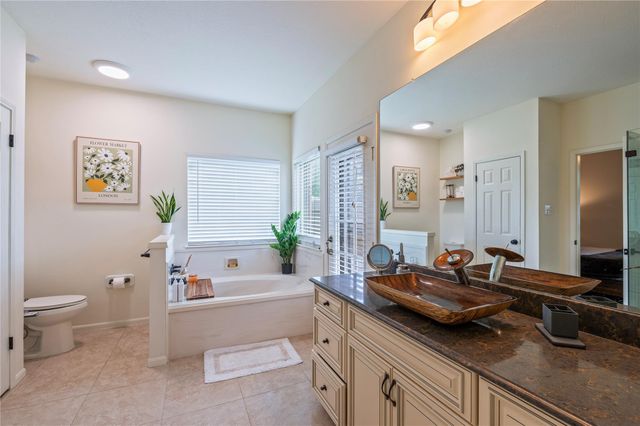 1407 W Castlewood Avenue, Friendswood, TX 77546