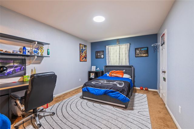 1407 W Castlewood Avenue, Friendswood, TX 77546