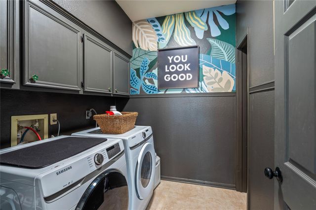 1407 W Castlewood Avenue, Friendswood, TX 77546