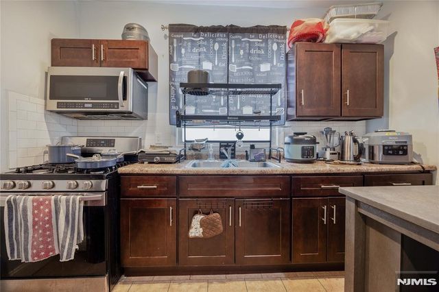 196 Windsor Street, Kearny, NJ 07032