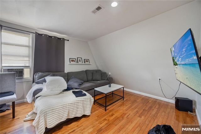 196 Windsor Street, Kearny, NJ 07032