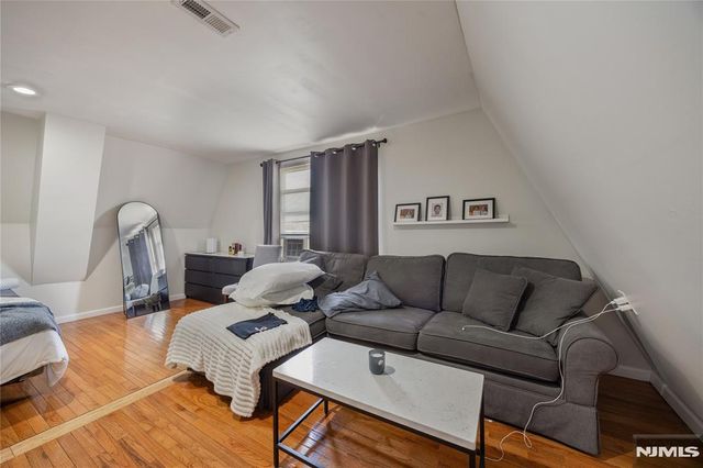 196 Windsor Street, Kearny, NJ 07032