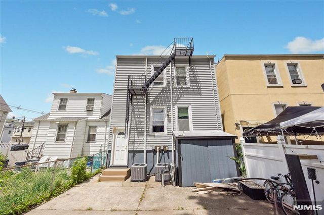 196 Windsor Street, Kearny, NJ 07032