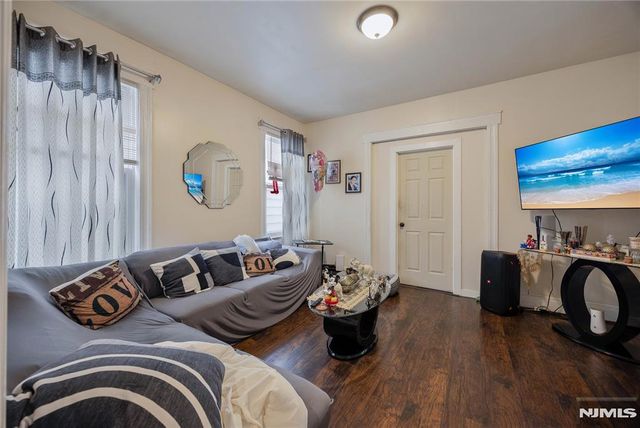 196 Windsor Street, Kearny, NJ 07032