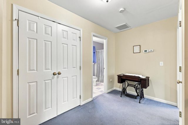 128 SUNFLOWER DR, Kearneysville, WV 25430