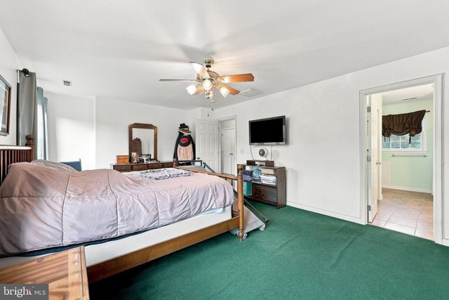 128 SUNFLOWER DR, Kearneysville, WV 25430