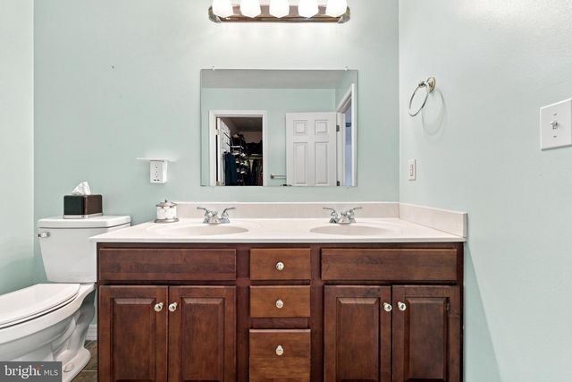 128 SUNFLOWER DR, Kearneysville, WV 25430