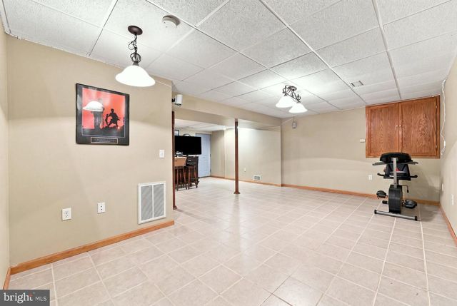 128 SUNFLOWER DR, Kearneysville, WV 25430
