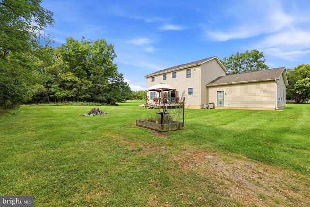 128 SUNFLOWER DR, Kearneysville, WV 25430