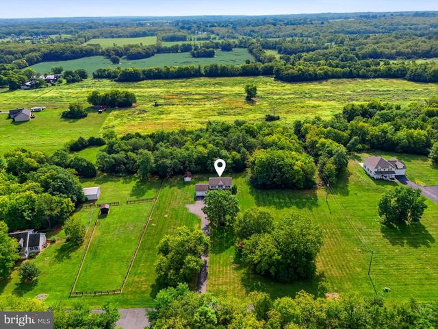 128 SUNFLOWER DR, Kearneysville, WV 25430