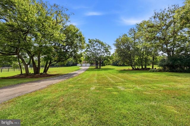 128 SUNFLOWER DR, Kearneysville, WV 25430
