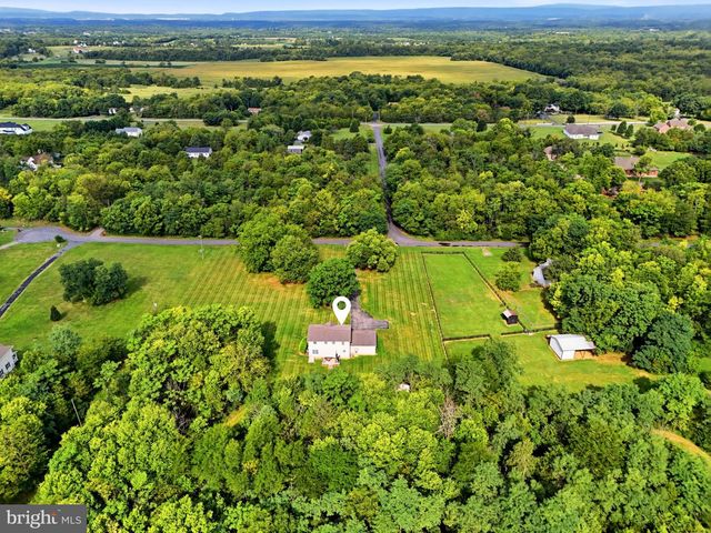 128 SUNFLOWER DR, Kearneysville, WV 25430