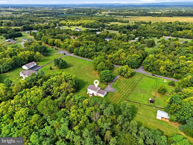 128 SUNFLOWER DR, Kearneysville, WV 25430