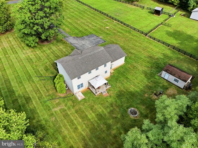 128 SUNFLOWER DR, Kearneysville, WV 25430