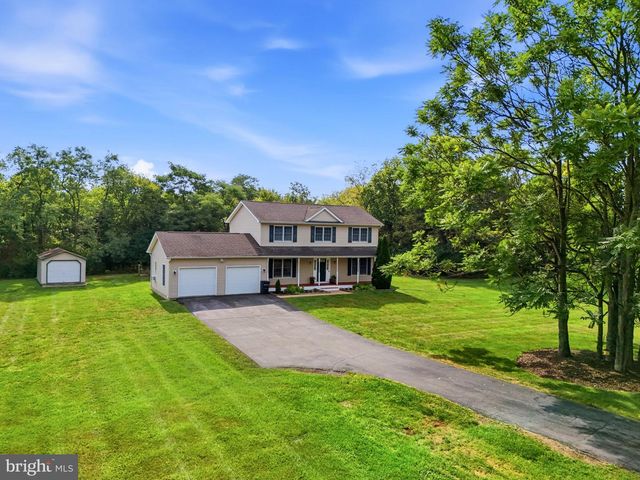 128 SUNFLOWER DR, Kearneysville, WV 25430