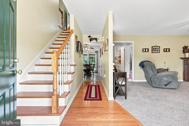 128 SUNFLOWER DR, Kearneysville, WV 25430